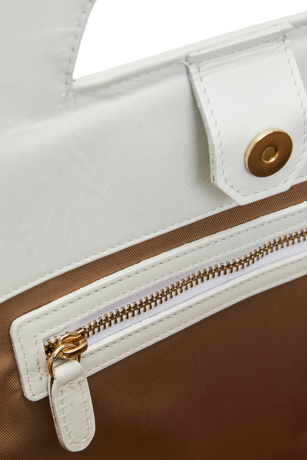 theholybag luxury γυναικεία τσάντα από ψάθα και λευκό δέρμα με αποσπώμενο λουράκι ώμου. Χειροποίητη στην Ελλάδα.