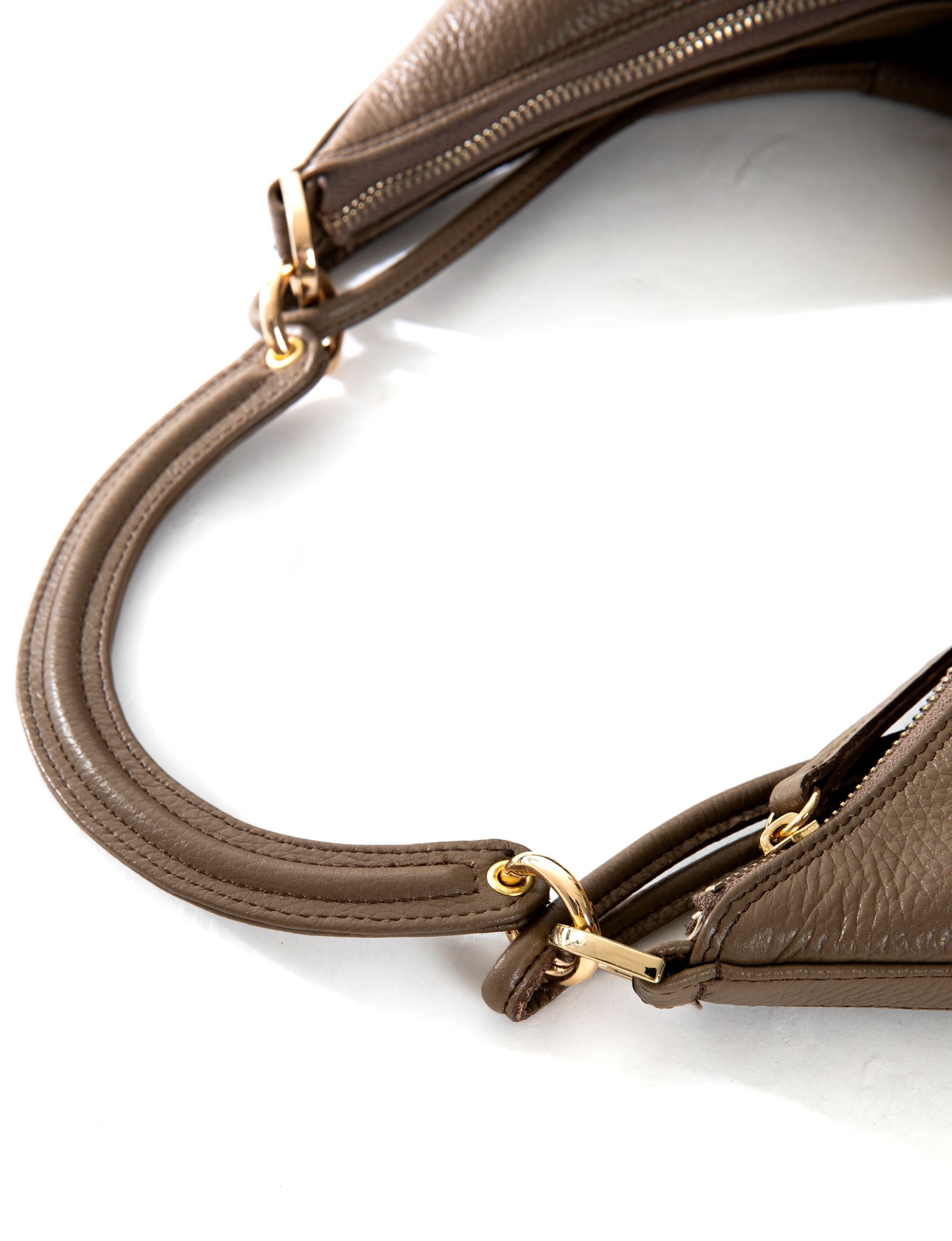 TheHolyBag Rita hobo τσάντα από μαλακό δέρμα, με λαβή και λουράκι ώμου. Κλείνει με φερμουάρ