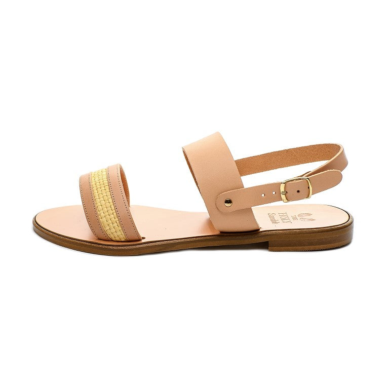 TheHolySandals Γυναικεία σανδάλια από δέρμα σε φυσικό χρώμα και ψάθα. Με διπλή φάσα και λεπτό λουράκι που κουμπώνει στον αστράγαλο.