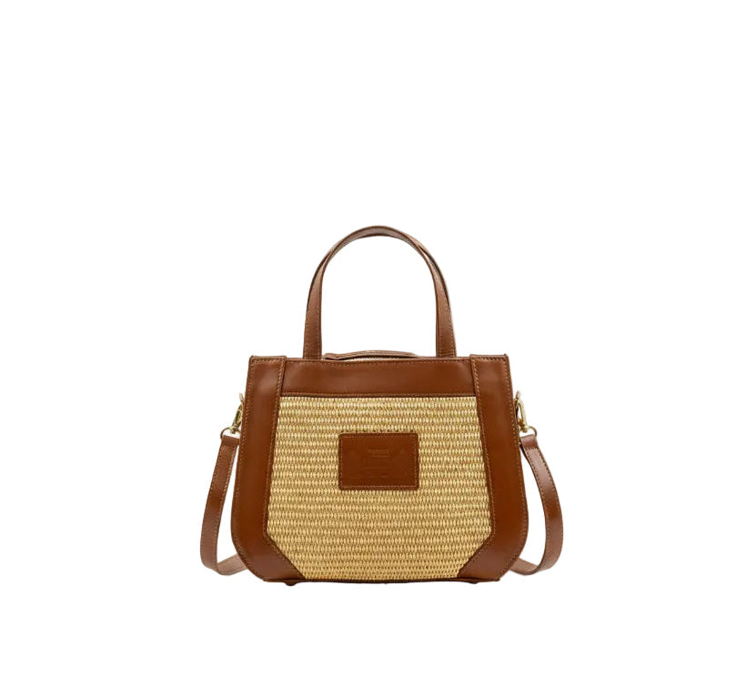 Small tote bag in straw and leather with an adjustable leather shoulder strap. Closes with zipper. Μικρή tote τσάντα από ψάθα και δέρμα με αποσπώμενο λουράκι ώμου.  Κλείνει με φερμουάρ. TheHolyBag
