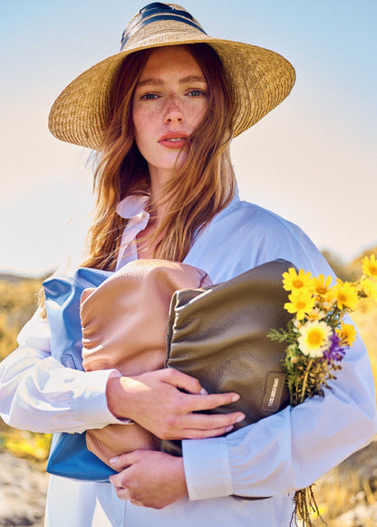 Thalassa Pouch Bag