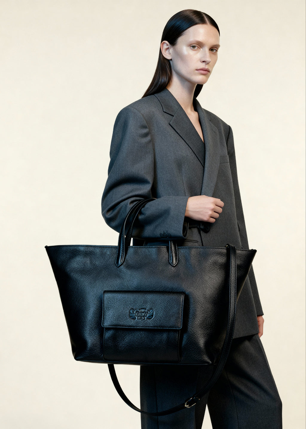 Shopper Bag in Black Leather, Cassandra