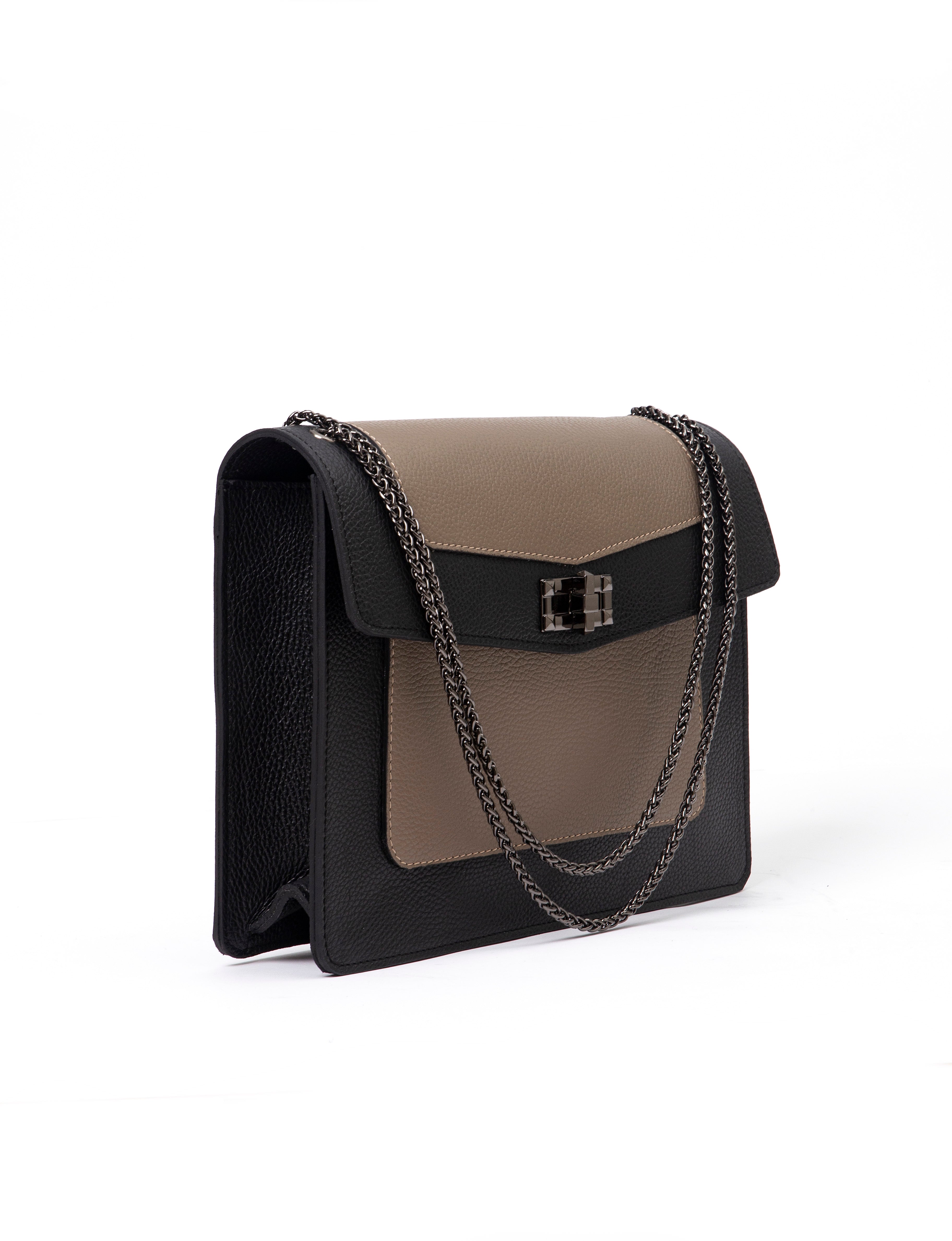 Amfitrite leather shoulder bag with chain shoulder strap, flap, inner pocket and an open pocket on the back - The Holy Bag
Δερμάτινη τσάντα ώμου με αλυσίδα, με εσωτερική επένδυση από δερμα. Με εσωτερική και εξωτερική τσέπη στην μπροστά. The Holy Bag